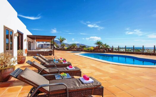 Property for sale in Playa Blanca