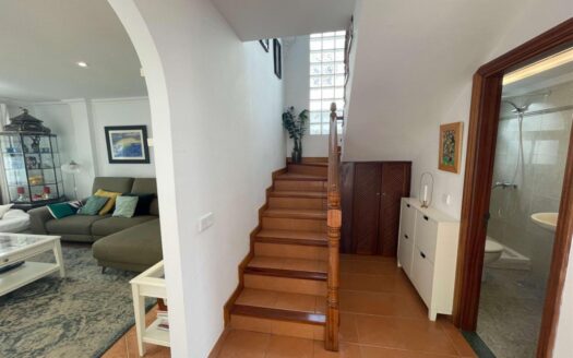 Detached 4 bed villa with pool in Tias