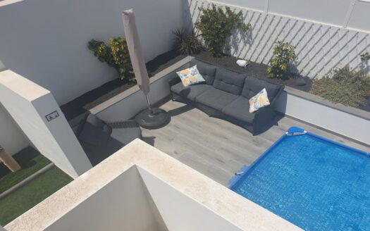 Beautiful detached house with sea views