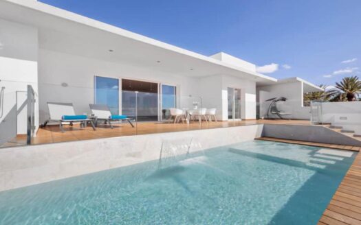 Luxury Villa In Tias