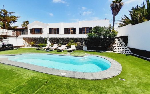 Two Independent Properties For Sale In Guime