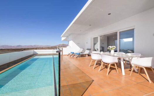 Luxury Villa In Tias