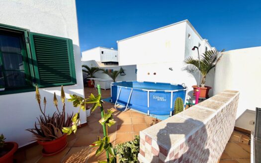 Semi-Detached Duplex In Costa Teguise