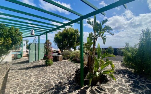 3 Bed Bungalow In The centre of Tias