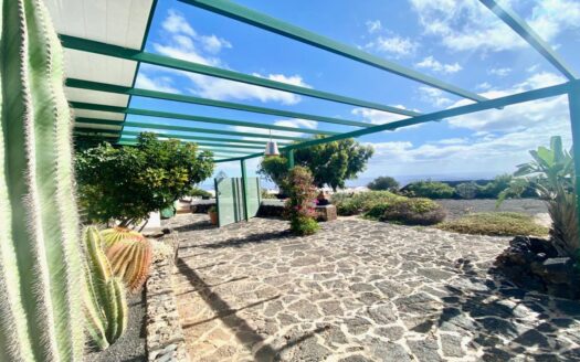 3 Bed Bungalow In The centre of Tias