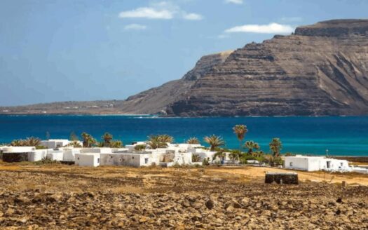 Stunning Seaside Villa On The Island Of La Graciosa